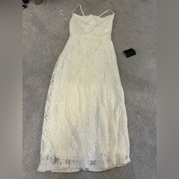 Lulu’s Lace White Midi Dress - Picture 1 of 4